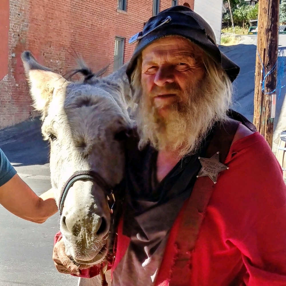 Meet your Posher, Earl